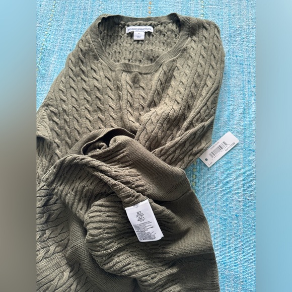 Woman’s stylish lightweight sweater - Picture 4 of 4